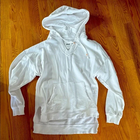 Aerie Classic White oversized hoodie EUC - Picture 1 of 3